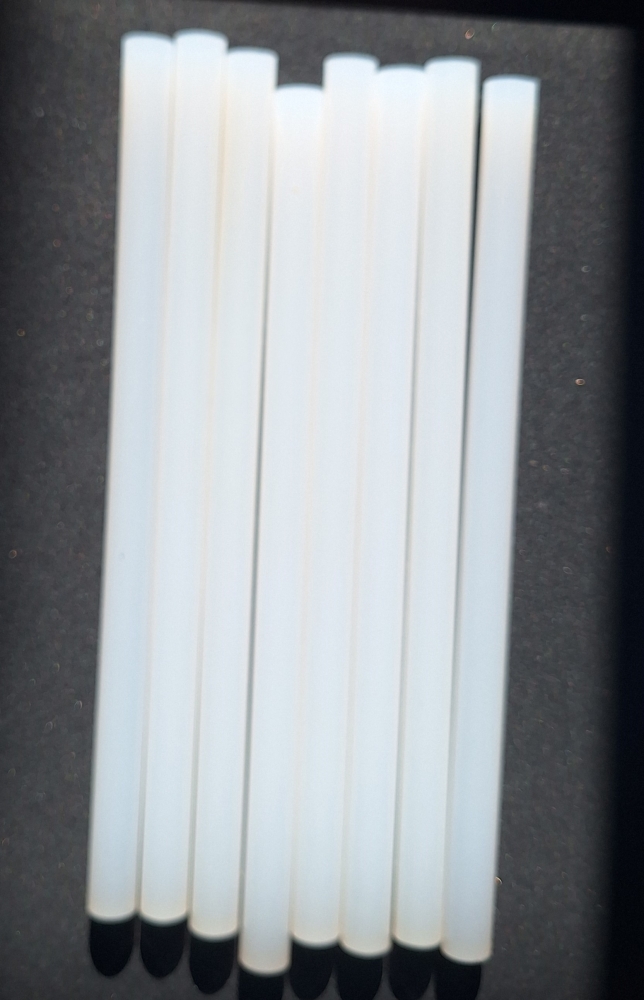 Bild 1 von Technomelt AS 9268 H, Universal Schmelzklebstoff Sticks für Holz, Leder und Textilien Pack á 8 Stk